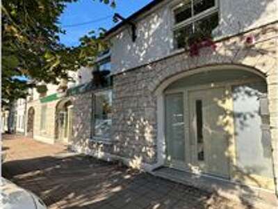 https://www.henrywiltshire.ie//property-for-rent/ireland/rent-apartment-blessington-wicklow-4004461/